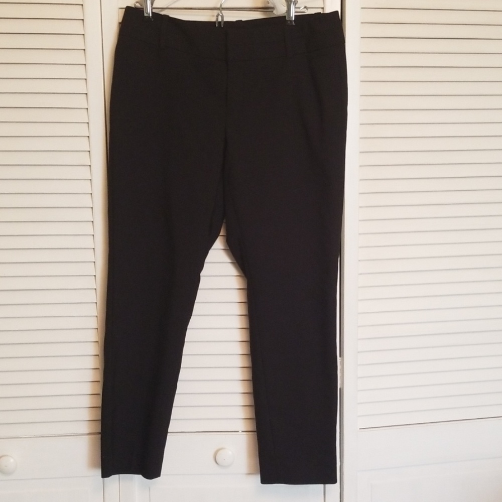 Calvin Klein black ankle pants. EUC sz 8